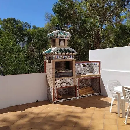 Helsinki Chalet Adosado 贝纳尔马德纳